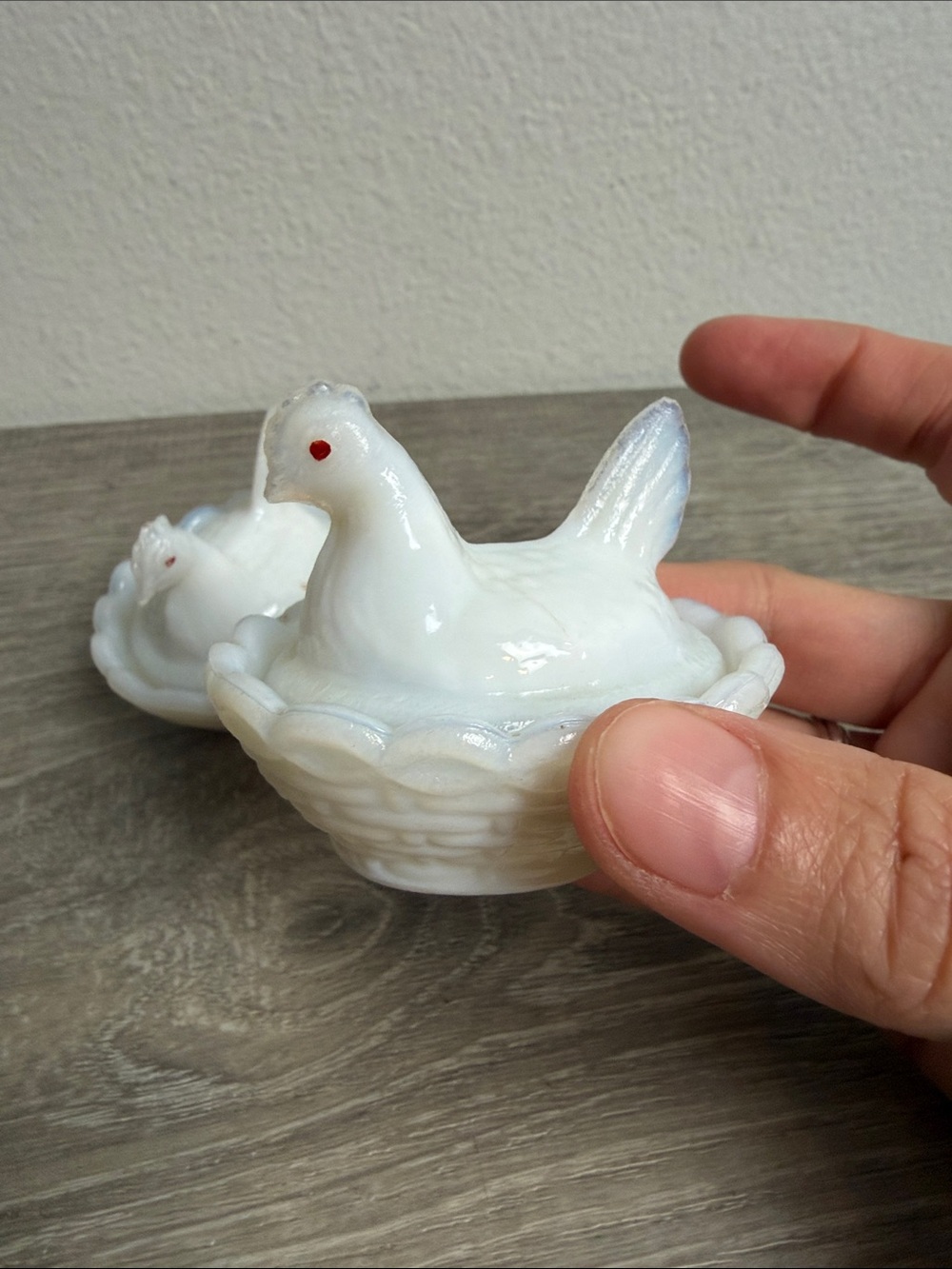 Vintage Westmoreland White Opal Glass Hen On Nest Mini Salt Cellar Basketweave